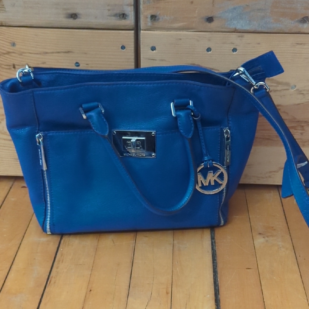 Awesome Michael Kors Blue Handbag